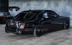 Rolls-Royce Phantom 2026 Black