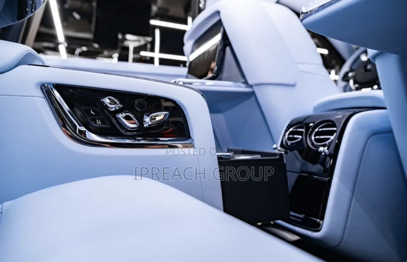 Rolls-Royce Phantom 2026 Black