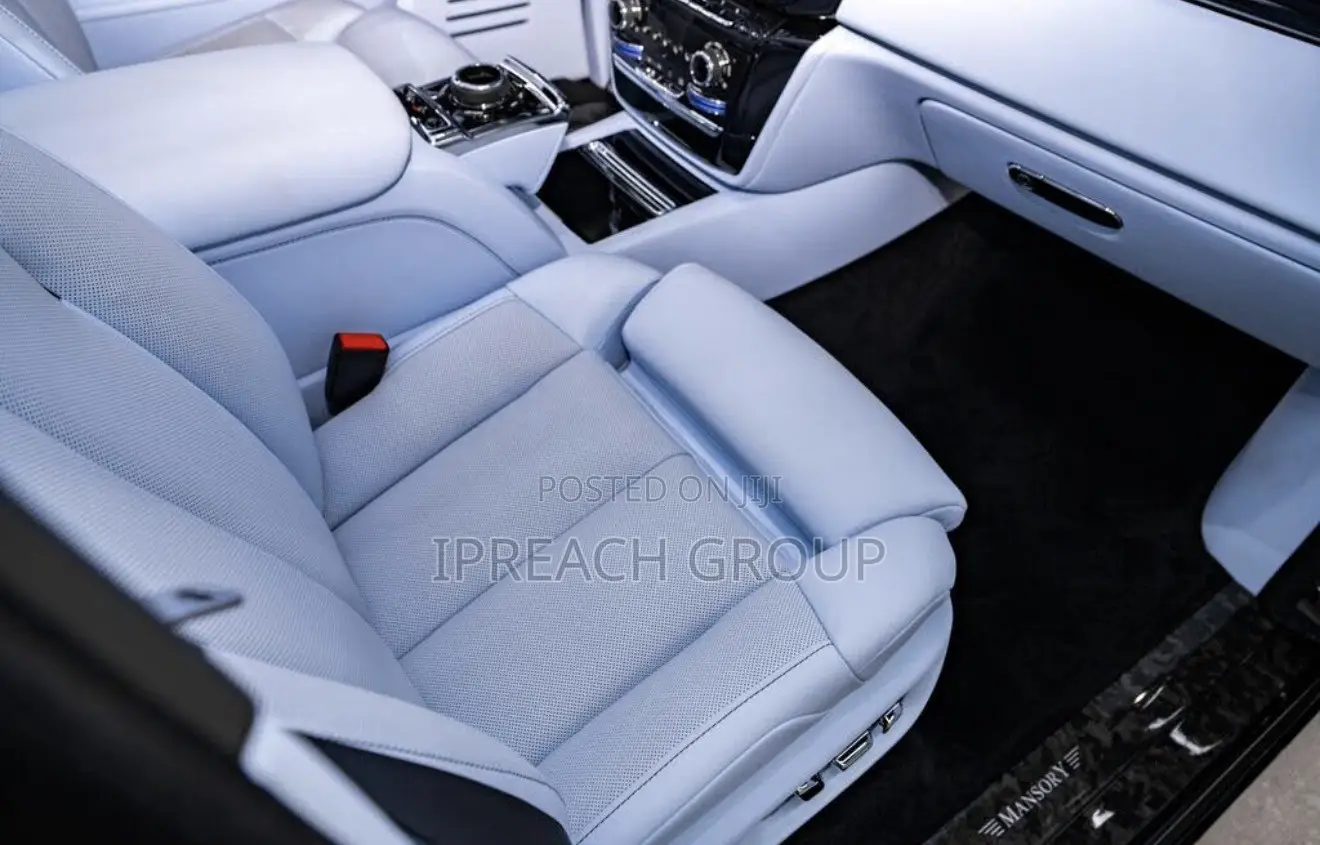 Rolls-Royce Phantom 2026 Black