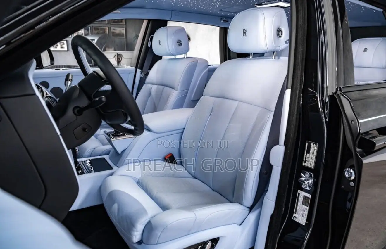 Rolls-Royce Phantom 2026 Black