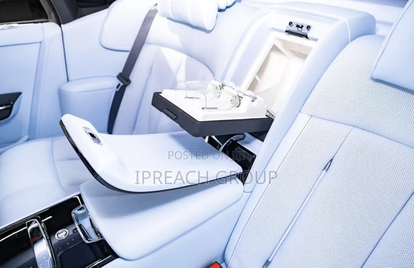 Rolls-Royce Phantom 2026 Black