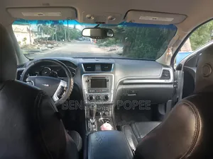 GMC Acadia Denali AWD 2012 Silver