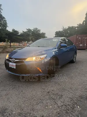 Toyota Camry SE 4dr Sedan (2.5L 4cyl 6A) 2017 Blue