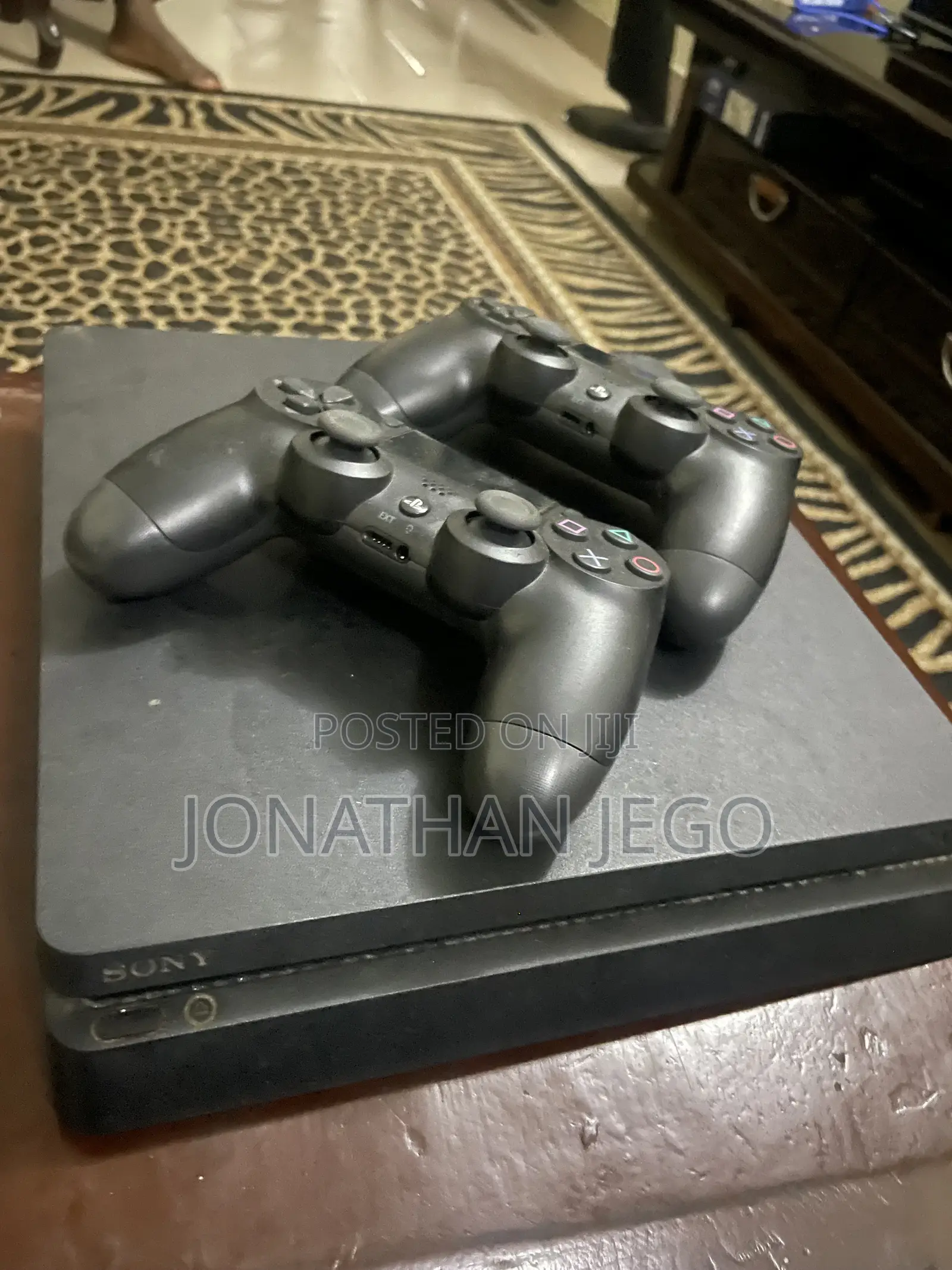 PlayStation 4 Slim