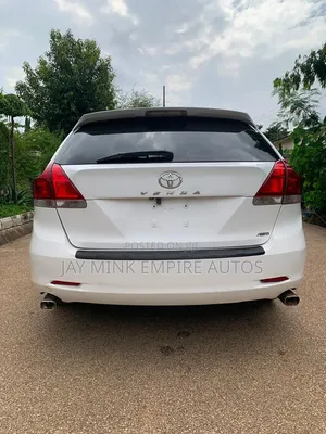 Toyota Venza 2010 White