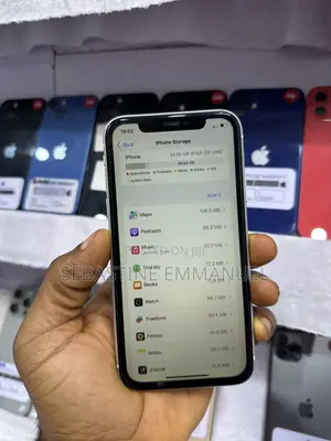 Apple iPhone XR 64 GB White