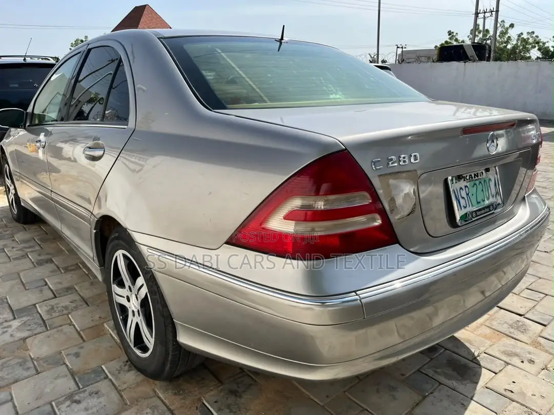 Mercedes-Benz C280 2005 Silver