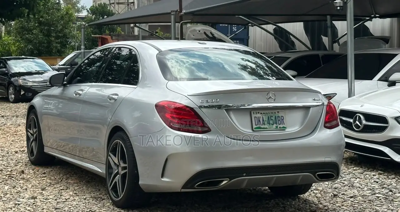 Mercedes-Benz C300 2015 Silver