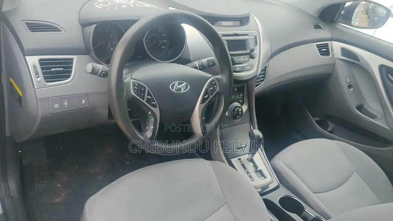 Hyundai Elantra 2013 Silver