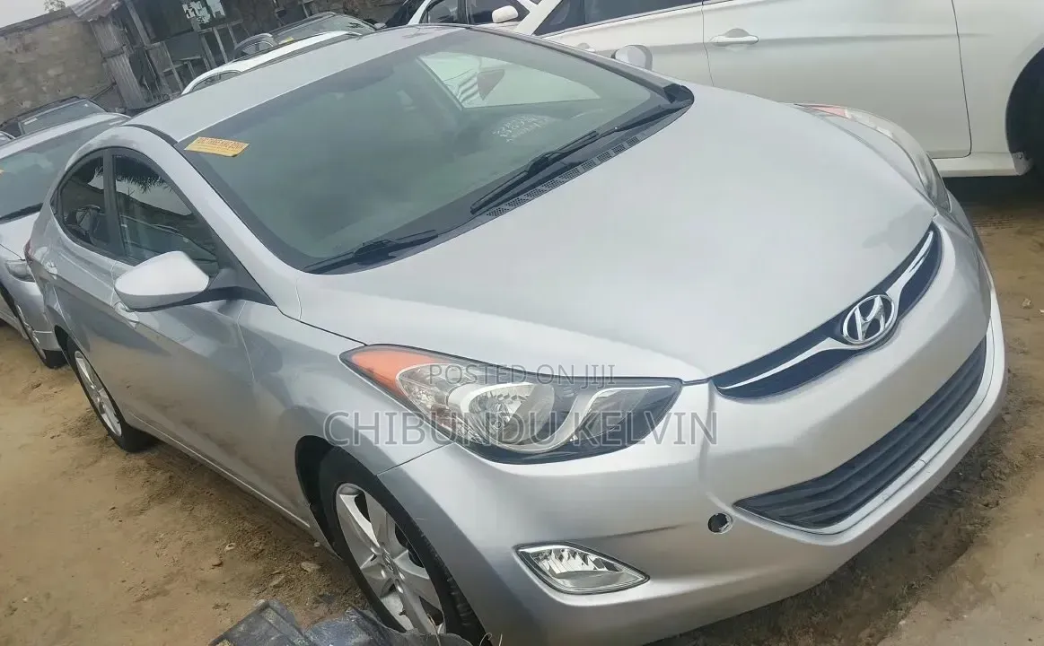 Hyundai Elantra 2013 Silver