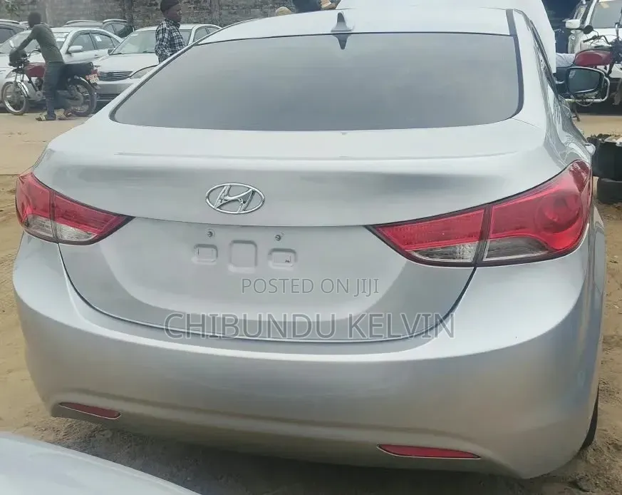 Hyundai Elantra 2013 Silver