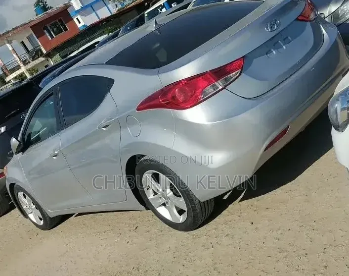 Hyundai Elantra 2013 Silver