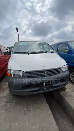 Toyota HiAce 1999 White