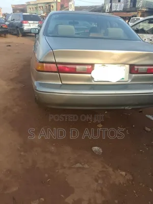 Toyota Camry 2000