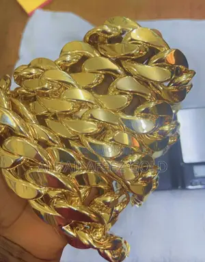 Pure Gold 18karat Gold Italy 750
