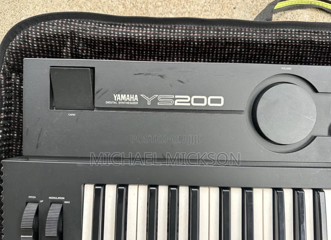 Yamaha YS200 Digital Synthesizer