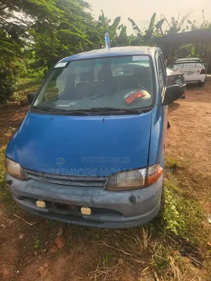 Toyota HiAce 2004 Blue
