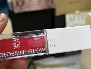 Glossin’ Glow Tinted Lip Oil