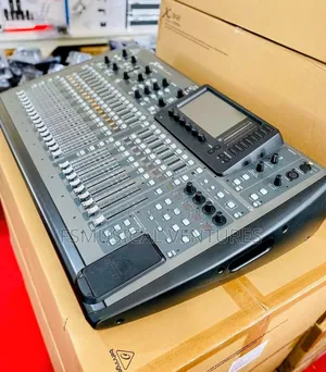 Behringer X32