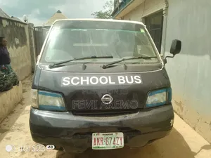 Nissan Vanette 2004 Blue