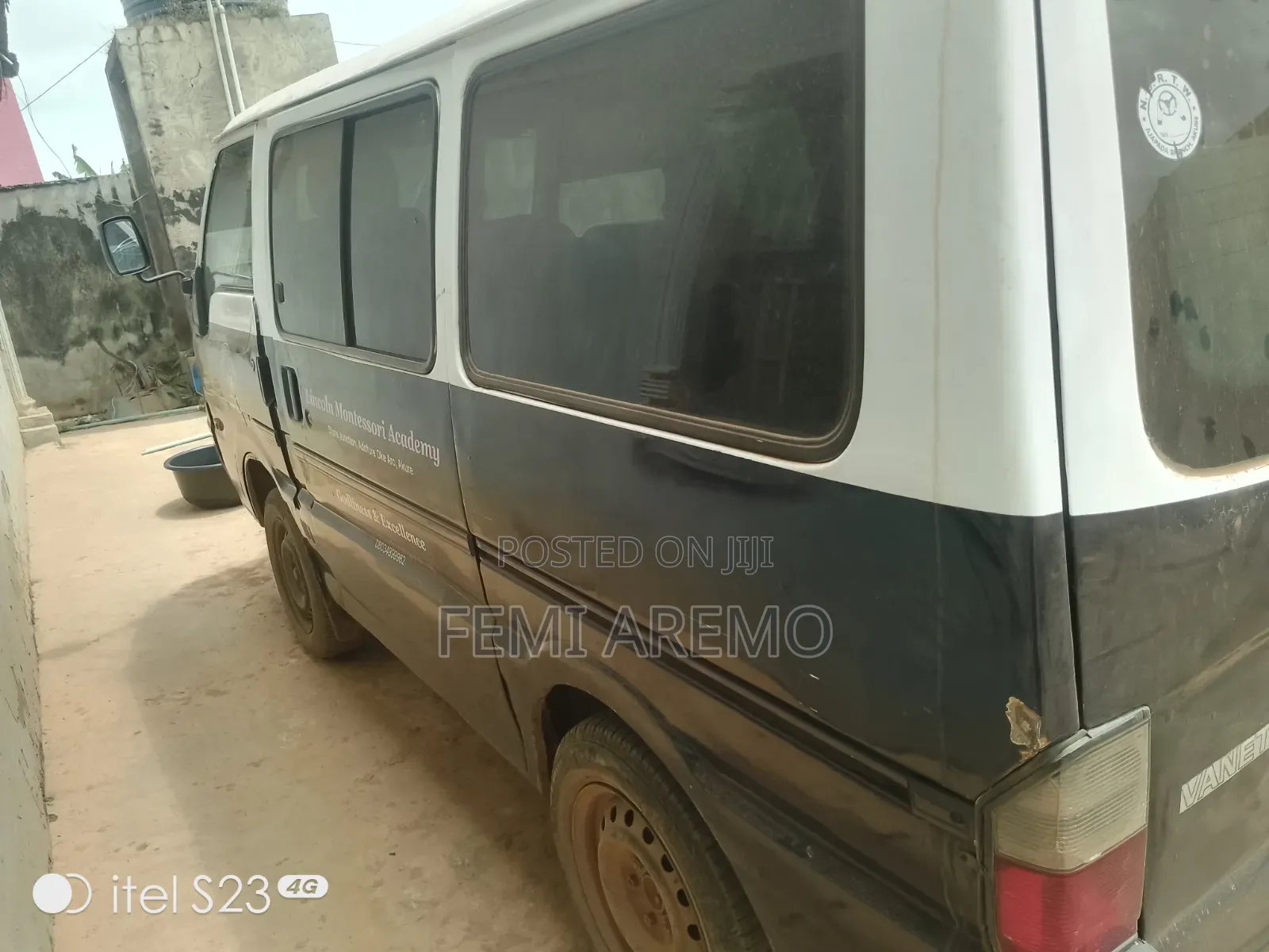 Nissan Vanette 2004 Blue