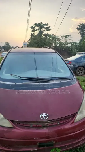 Toyota TownAce 1995 Red