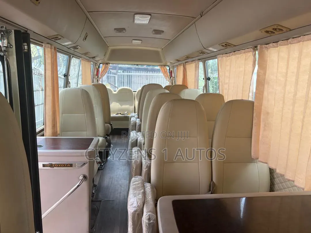 Toyota Coaster 2012 Gold