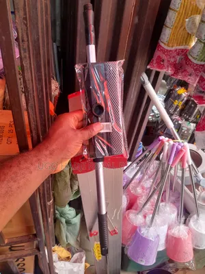 2-in-1 Telescopic Window Cleaner Squeegee and Sponge Scrubber