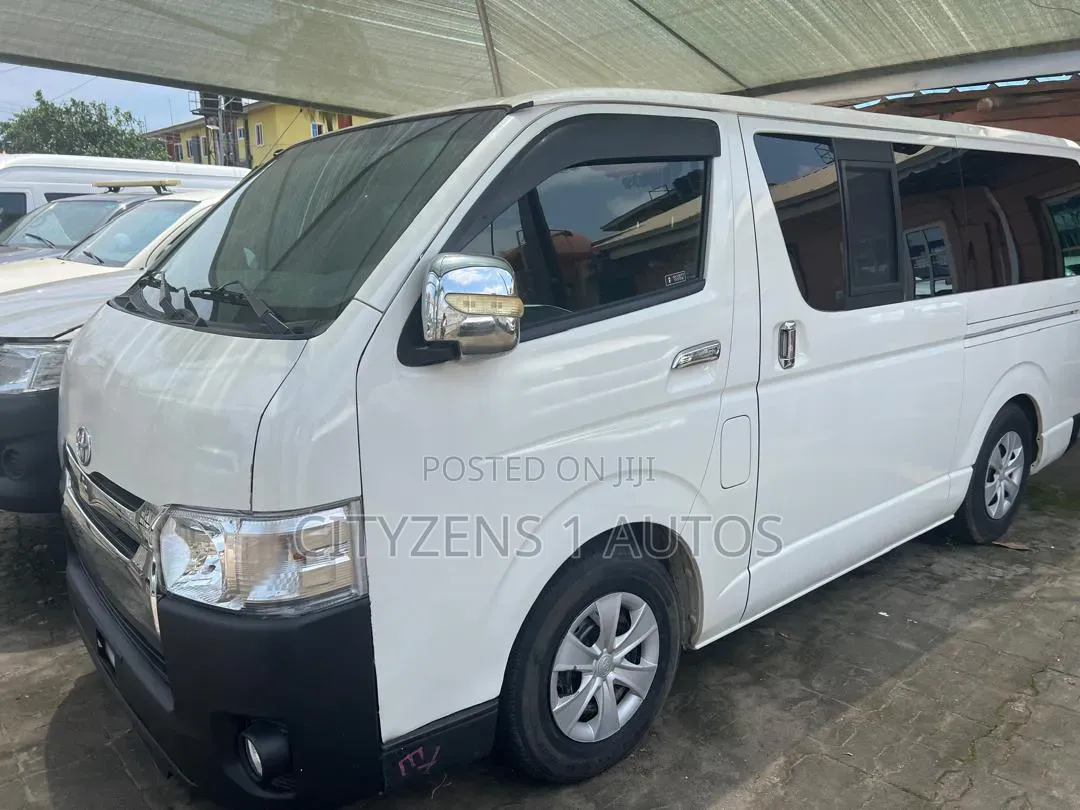 Toyota HiAce 2008 White