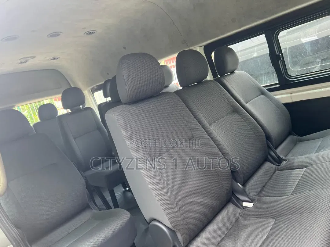 Toyota HiAce 2008 White