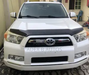 Toyota 4-Runner Limited 4WD 2010 White