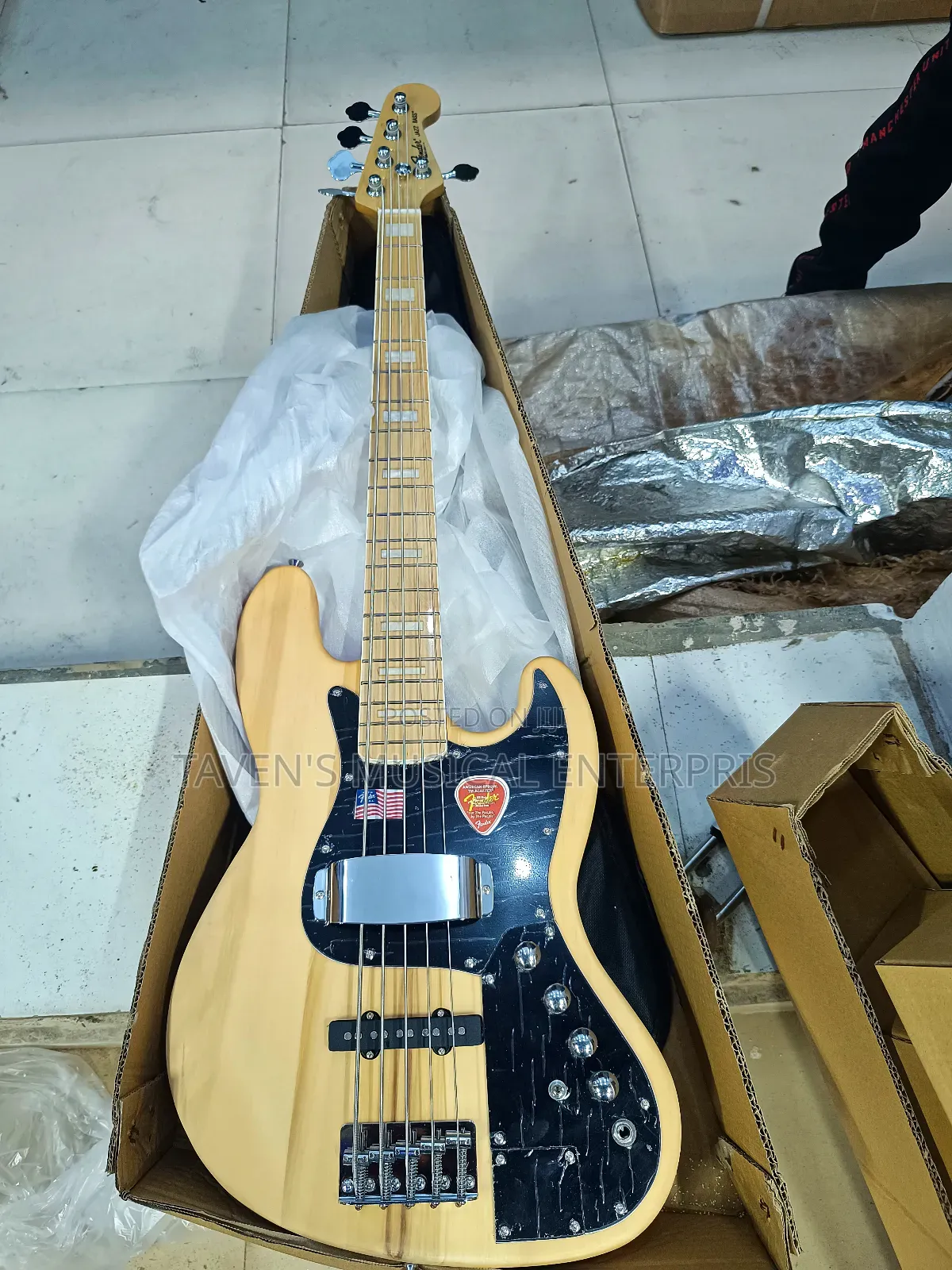 Fender Squier Standard 5-String Active Jazz Bass Electric Guitar