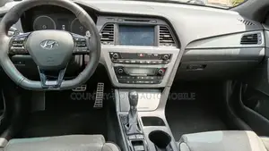 Hyundai Sonata Limited 2.0T Seban (2.0L 4cyl 6A) 2016 Brown