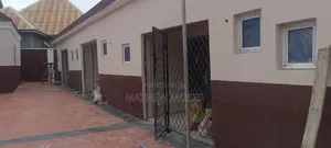 1bdrm Bungalow in Loko Estate, Orozo for rent