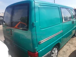 Volkswagen Transporter 2002 Green