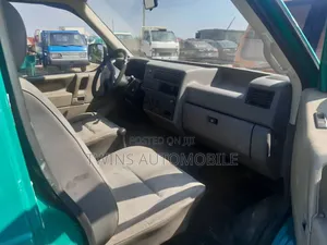 Volkswagen Transporter 2002 Green