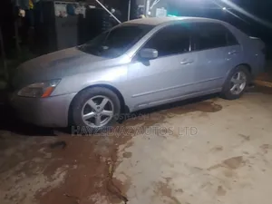 Honda Accord 2005 Silver