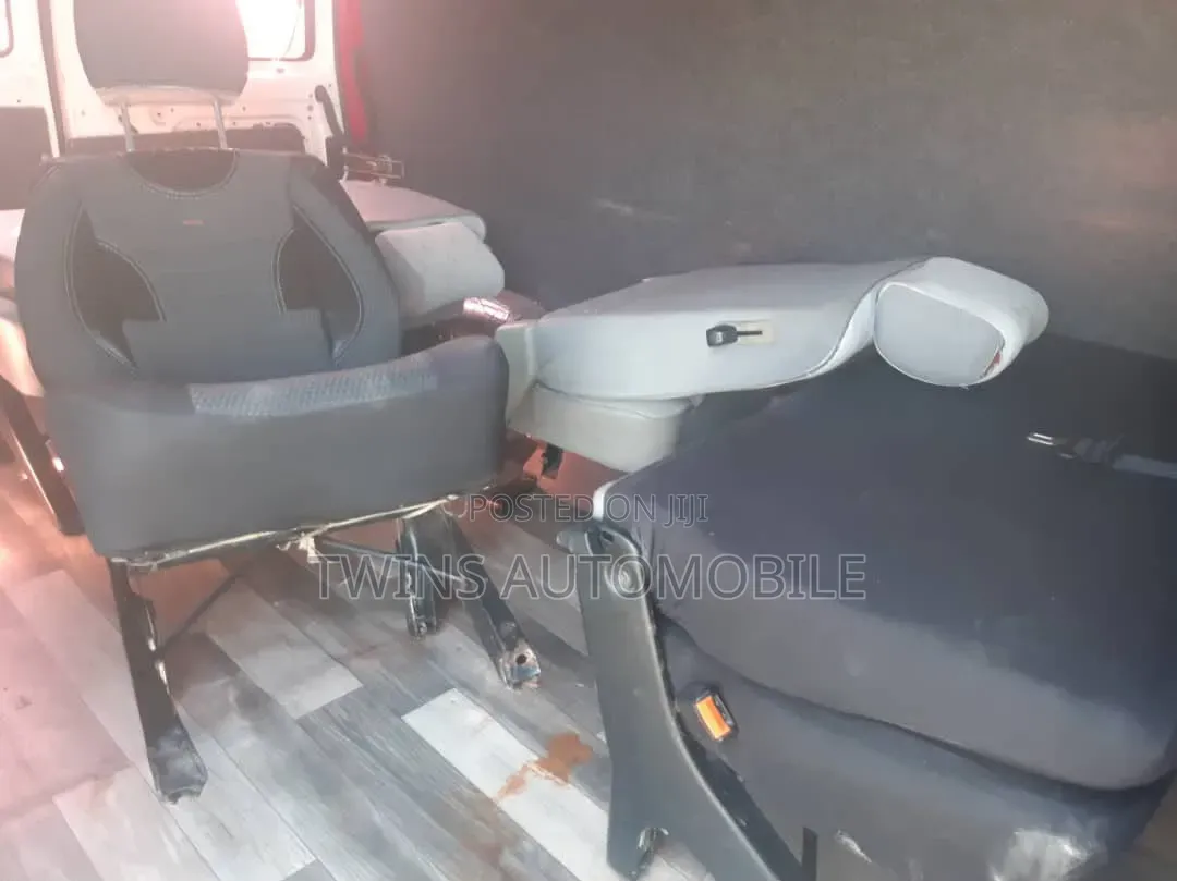 Volkswagen Transporter 2002 Grey