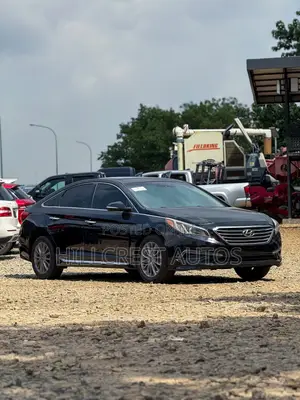 Hyundai Sonata Limited w/Brown Leather 4dr Sedan (2.4L 4cyl 6A) 2015