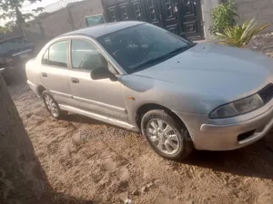 Mitsubishi Carisma 1.8 GDI Comfort Plus 2005 Silver