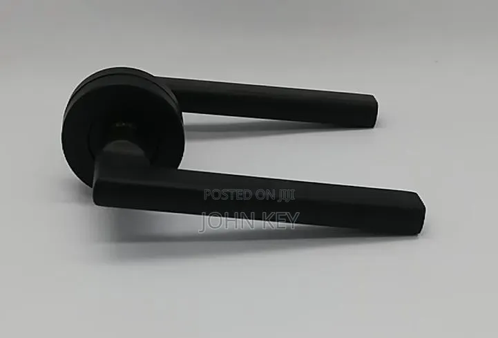 Seperate Door Handle