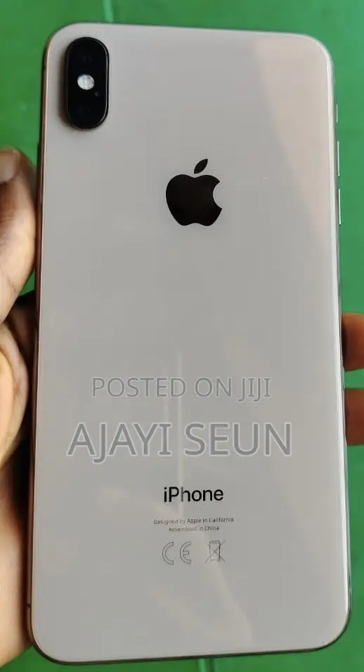 Apple iPhone XS Max 64 GB Gold