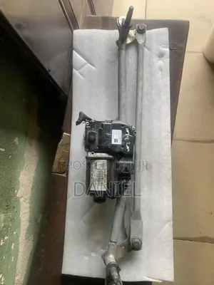 Porsche Macan Engine Wiper