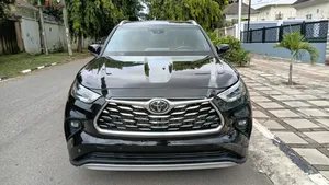Toyota Highlander Platinum 2022 Black