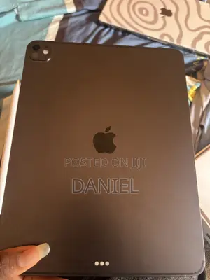 Apple iPad Pro 13 (2025) 256 GB Black