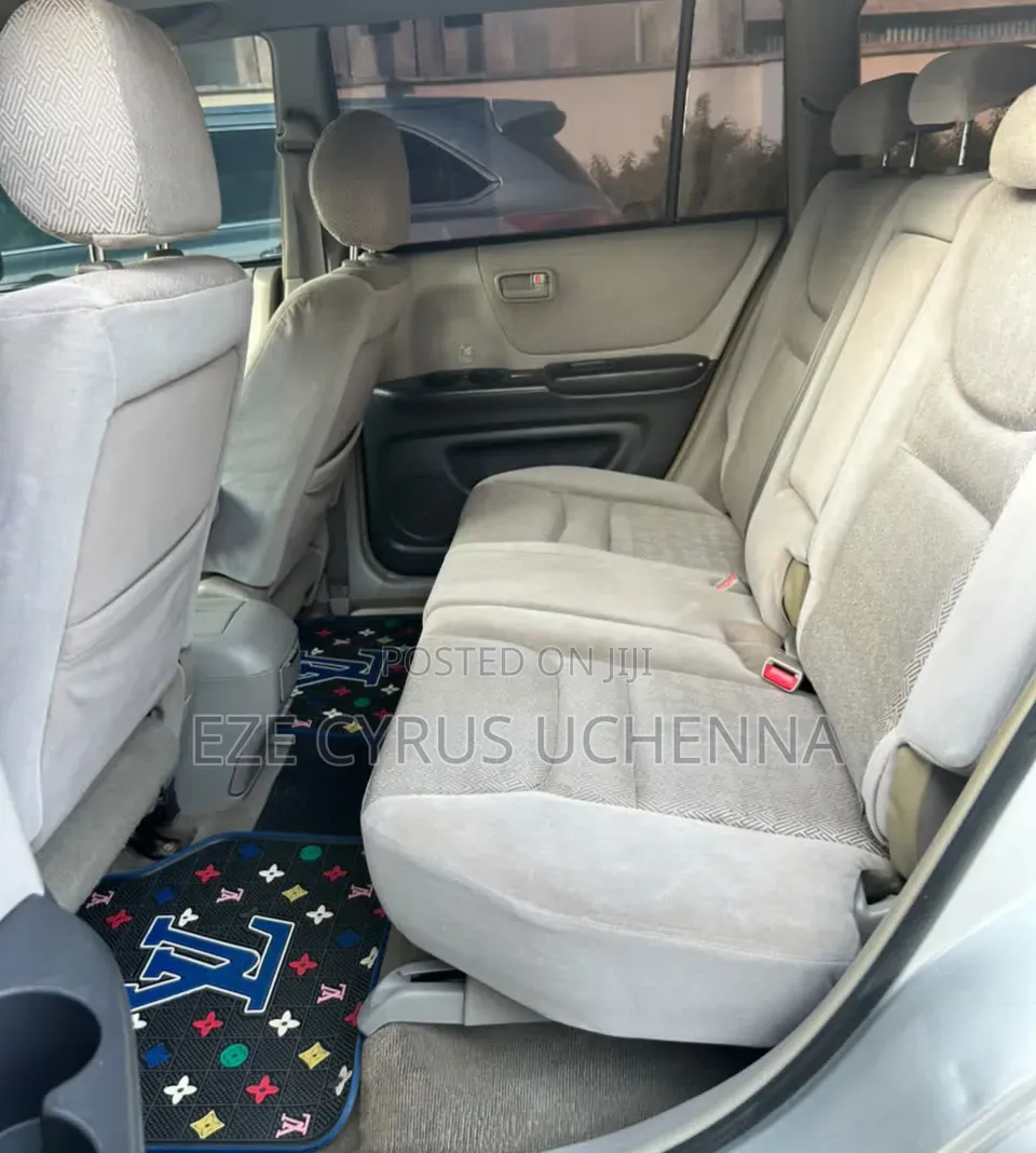 Toyota Highlander 2004 Silver