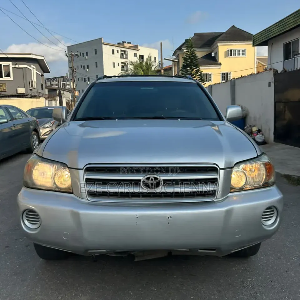 Toyota Highlander 2004 Silver
