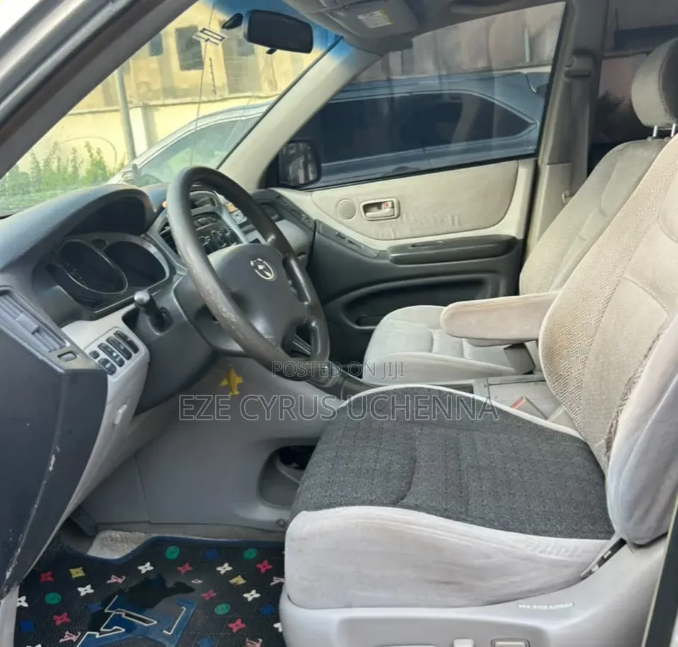 Toyota Highlander 2004 Silver