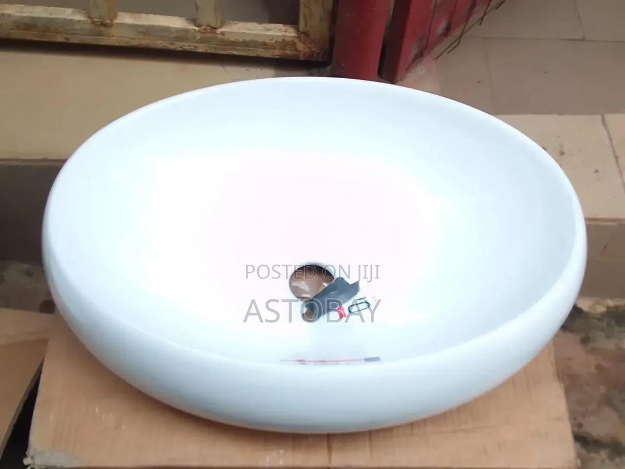 White Ceramic Countertop Wash Basin