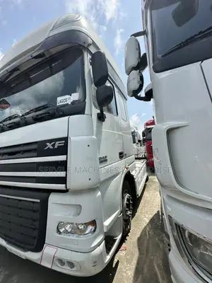 DAF Low-Bed Trucks 2012 White